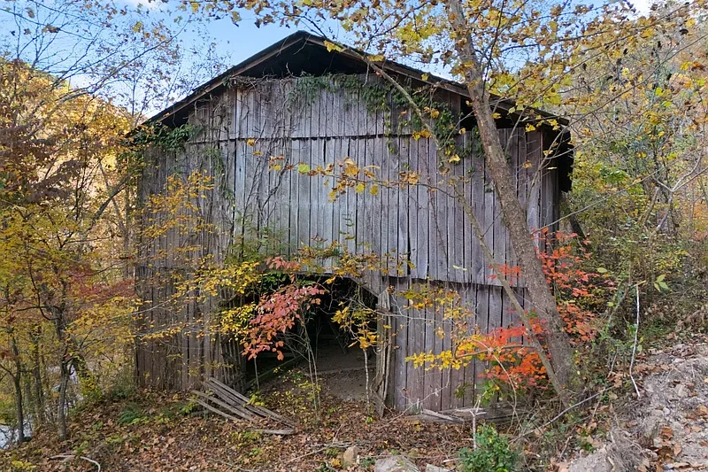 100-Acre Kentucky Mountain Refuge: Complete Analysis of 9992 South Ky #11, Manchester, KY