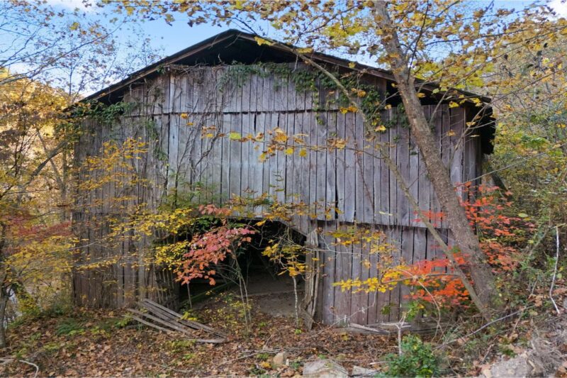 $1,895/Acre Off-Grid Freedom: 100-Acre Unrestricted Mountain Investment in Manchester, KY