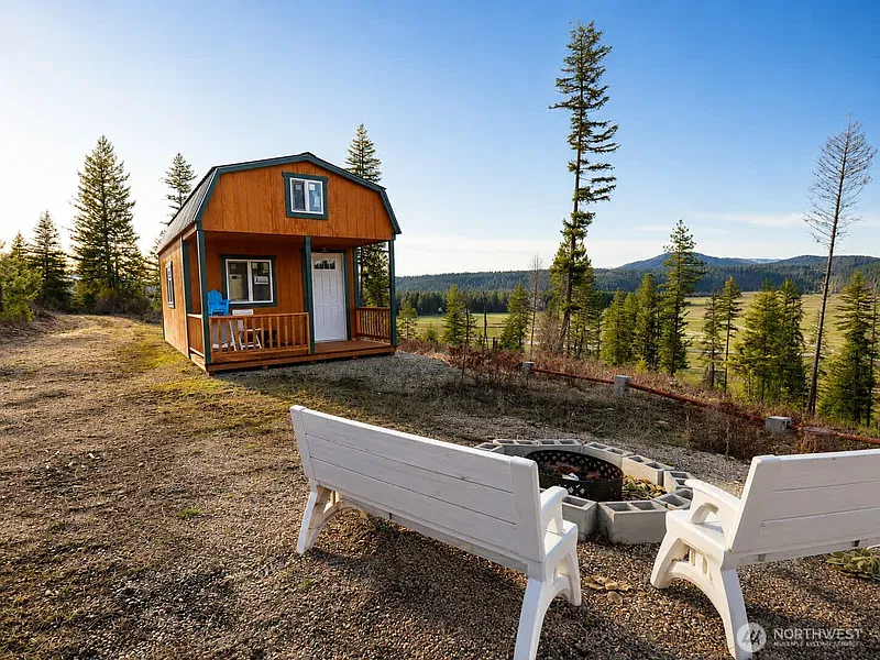 $149,900 Off-Grid Cabin on 20 Acres in Springdale, Washington