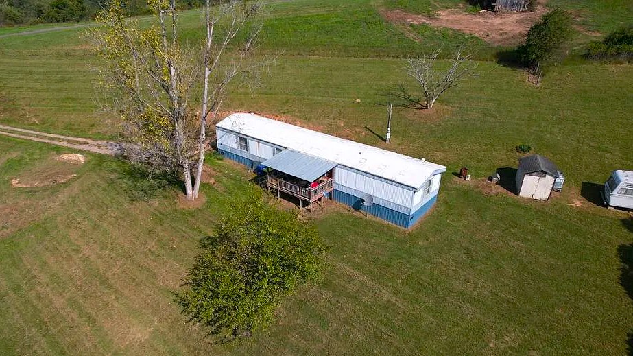 1.99 acres of land and pasture at 132 Lindale Ln Woodlawn VA
